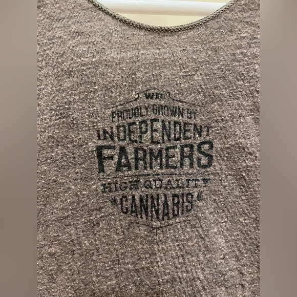 Willie Nelson Concert Tank, Women’s Small, “Willie’s Reserve”, Cannabis Theme - Picture 4 of 4